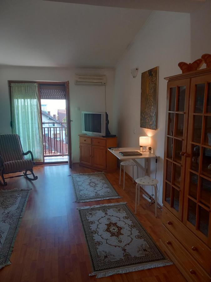 Cosy Rooftop Studio With Balcony Belgrado Esterno foto